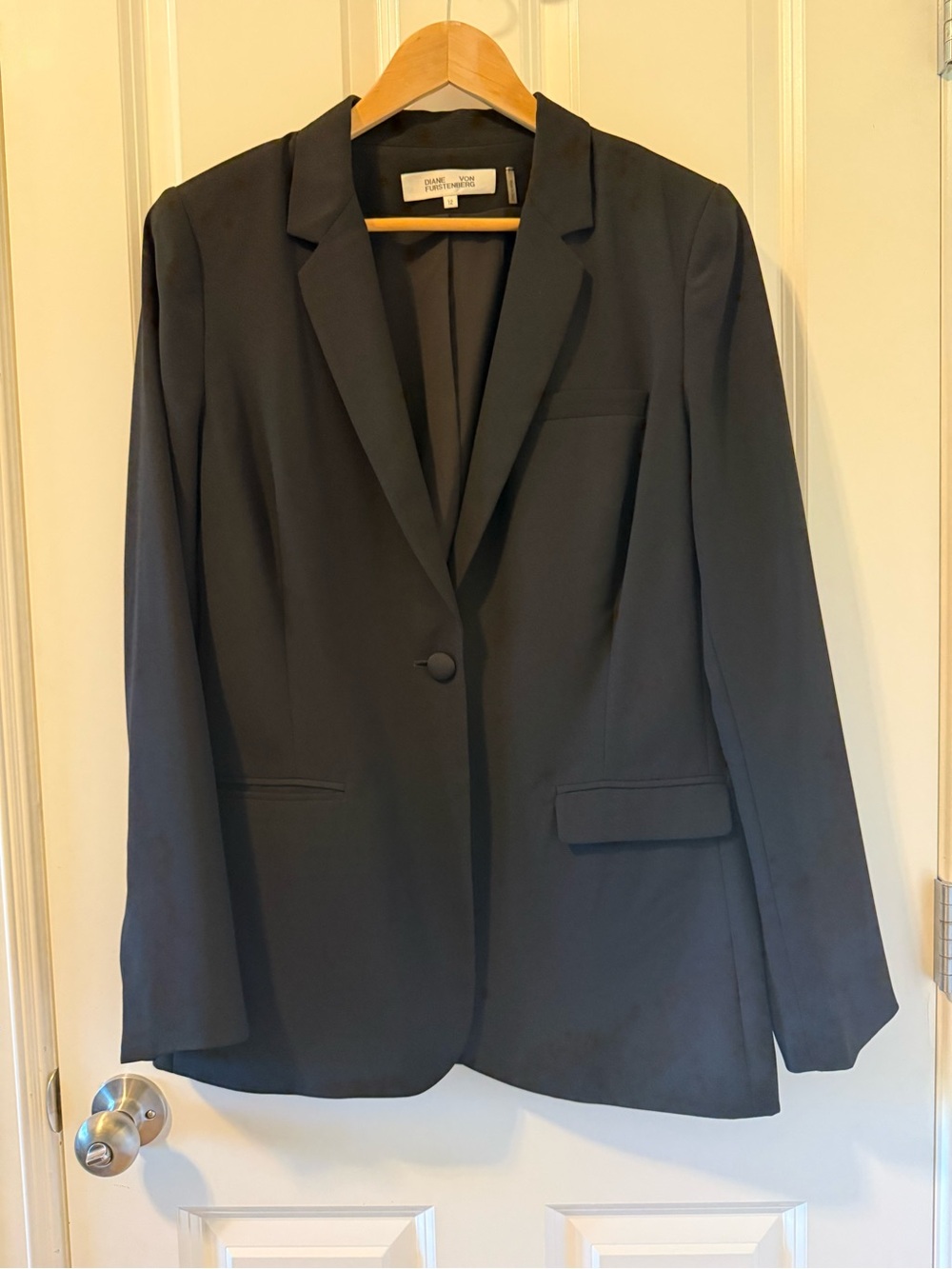 Diane Von Furstenberg Black Single-Button Blazer